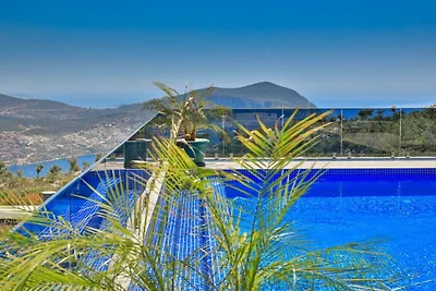 Villa in Kalkan mit Schwimmbecken