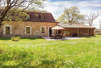 Exquisites Ferienhaus in Issac mit...