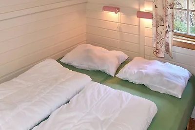4 Personen Ferienhaus in Folkestad