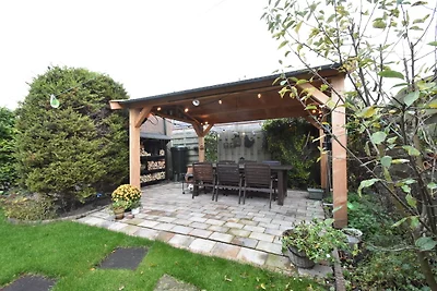 Ruhiges Ferienhaus in Texel mit Terrasse