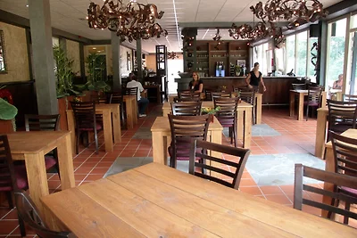 Romantico bungalow con lavastoviglie, immerso...