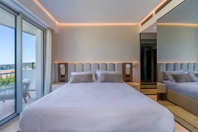 Uitzonderlijk appartement met terras en uitzi...