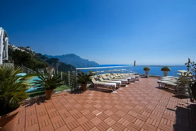 Villa in Amalfi mit Pool und Meerblick