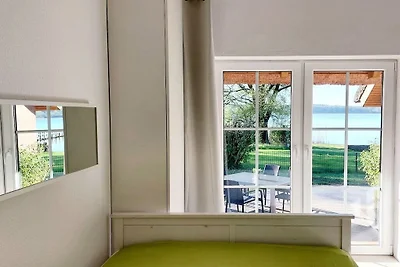 Maison de plage au bord du lac - avec bateau ...