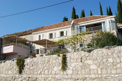 Villa Tony - Five Bedroom Villa with Terrace,...