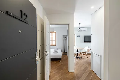 Herrlich renovierte 2-Zimmer-Wohnung - Terras...
