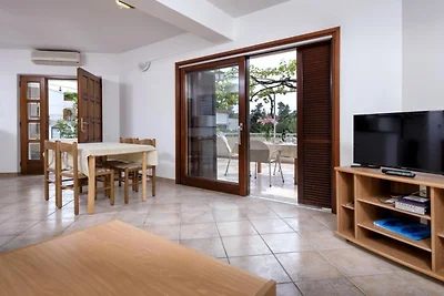 Dolac Green Side Apartments - Two Bedroom Apa...