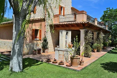 Villa in Binissalem mit Pool und Weinbergen