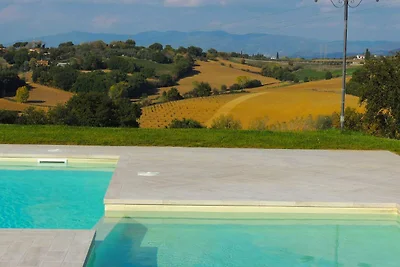Provinzielle Villa in Cortona mit Pool