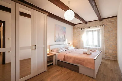 Landhaus mit Pool und Garten