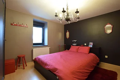 Ferienhaus in Vaux-sur-Sure mit Whirlpool