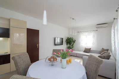 Apartment Marcela - Deluxe Two Bedroom Apartm...