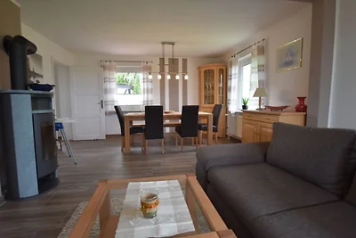Ruhiges Apartment in Blowatz mit Terrasse,