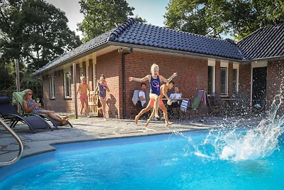 Großzügige Villa mit Sauna in der Nähe der...