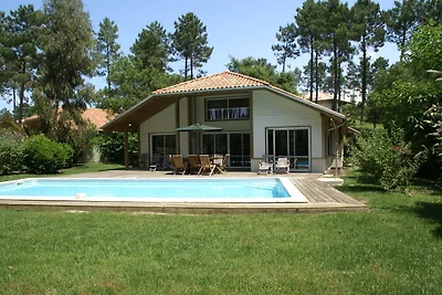 Villa mit Schwimmbad, in der Nähe des...