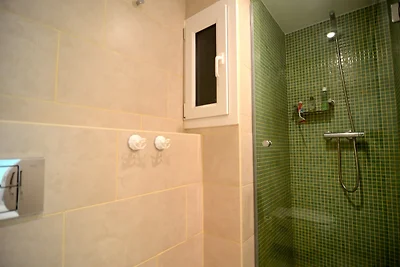 Appartement aan strand L'Estartit met zwembad
