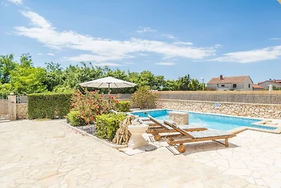 Villa in Privlaka mit Schwimmbecken