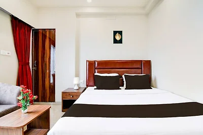 Super Townhouse Kaikhali vicino all'aeroporto