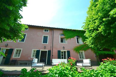 Charming villa in Tuscany with private pool
