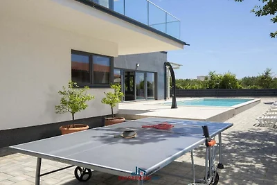 Villa in Pomer mit Schwimmbecken