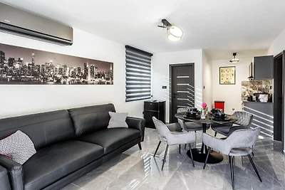 Ruhige Familienvilla an der Rogoznica-Küste