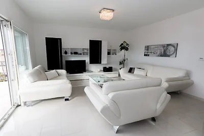 Ferienwohnung in Selce mit Schwimmbecken