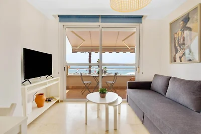 Appartamento fronte mare con balcone, vista...