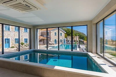 Villa in Crikvenica mit Schwimmbecken