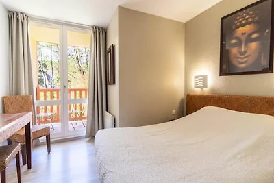 Residenz f�r sechs Personen mit Pool