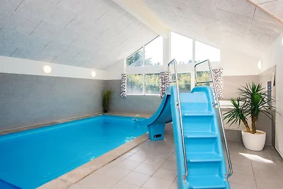 Luxurioses Pool-Retreat in Blavand -- By Trau...