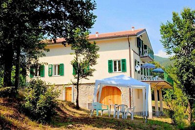 Atemberaubendes Cottage mit Balkon in Sesta...