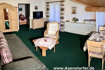 Asenstorfer House by the lake