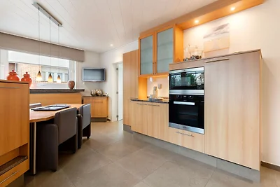 Elegante casa vacanze a De Panne con sauna