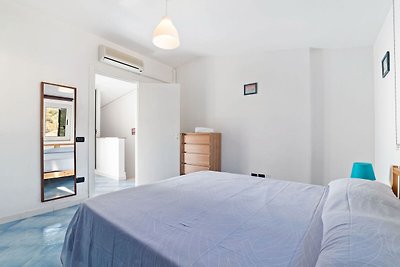Sea-Side Apartment in Policastro Bussentino w...