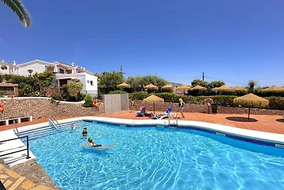 Reihenhaus in Nerja mit Meerblick & Pool
