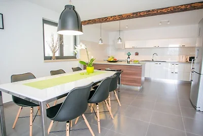 Villa in Tinjan mit Barbecue und Wifi