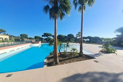 Chalet in der Nähe von Saint-Tropez mit Pool