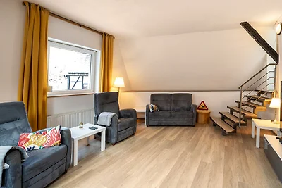 Haus Ruhrquelle Terrasse und Garage bei...