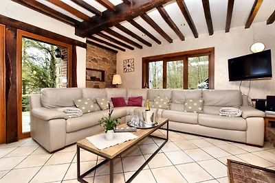 Luxuriöse Villa mit privatem Pool in Durbuy