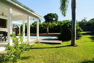 Wohnung nahe Sainte-Anne Strand & Pool