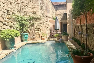 Appartement met verwarmd zwembad in Uzès