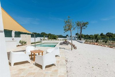 Villa a Brindisi con Piscina