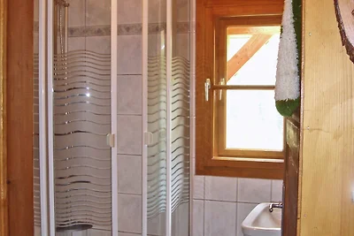 Chalet in Kolbnitz-Teuchl mit Balkon