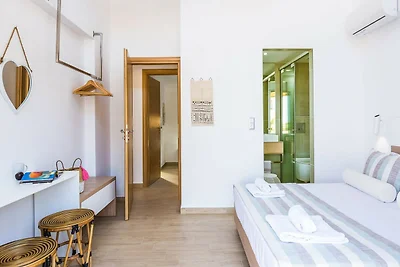 Moderne Villa mit privatem Pool