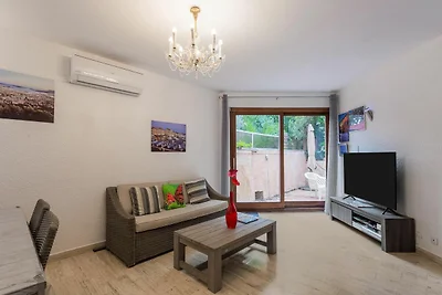 Elegantes Ferienhaus mit Pool