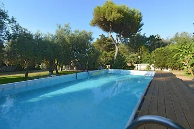 Ferienhaus mit privatem Pool in Fanusa