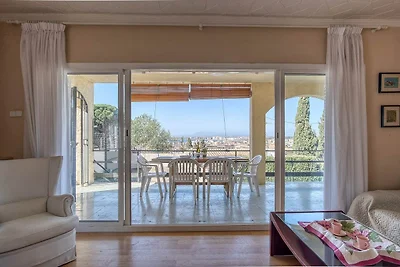 Hübsche Wohnung mit Balkon