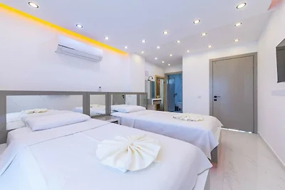 Villa a Kalkan con piscina