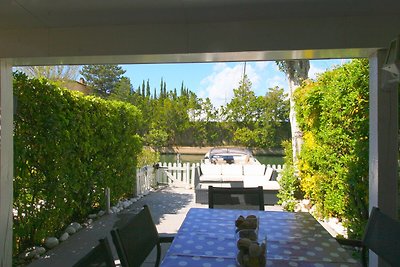 Modernes Ferienhaus in Grimaud mit Terrasse