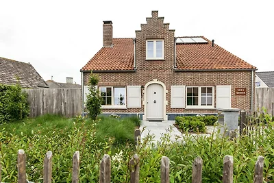 Charmantes Ferienhaus mit Whirlpool in...